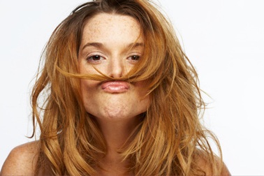 Dấu hiệu chứng tỏ cô ấy không xứng với bạn