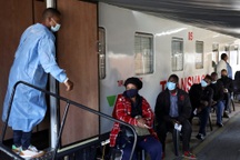 Nam Phi chạy đua tiêm chủng chống chọi Omicron