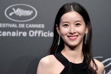 Hành trình từ "hotgirl trà sữa" tới vợ của tỷ phú giàu có hơn 19 tuổi