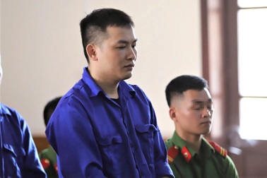 Hai cựu cảnh sát bị phạt tù vì mua bán chất cấm