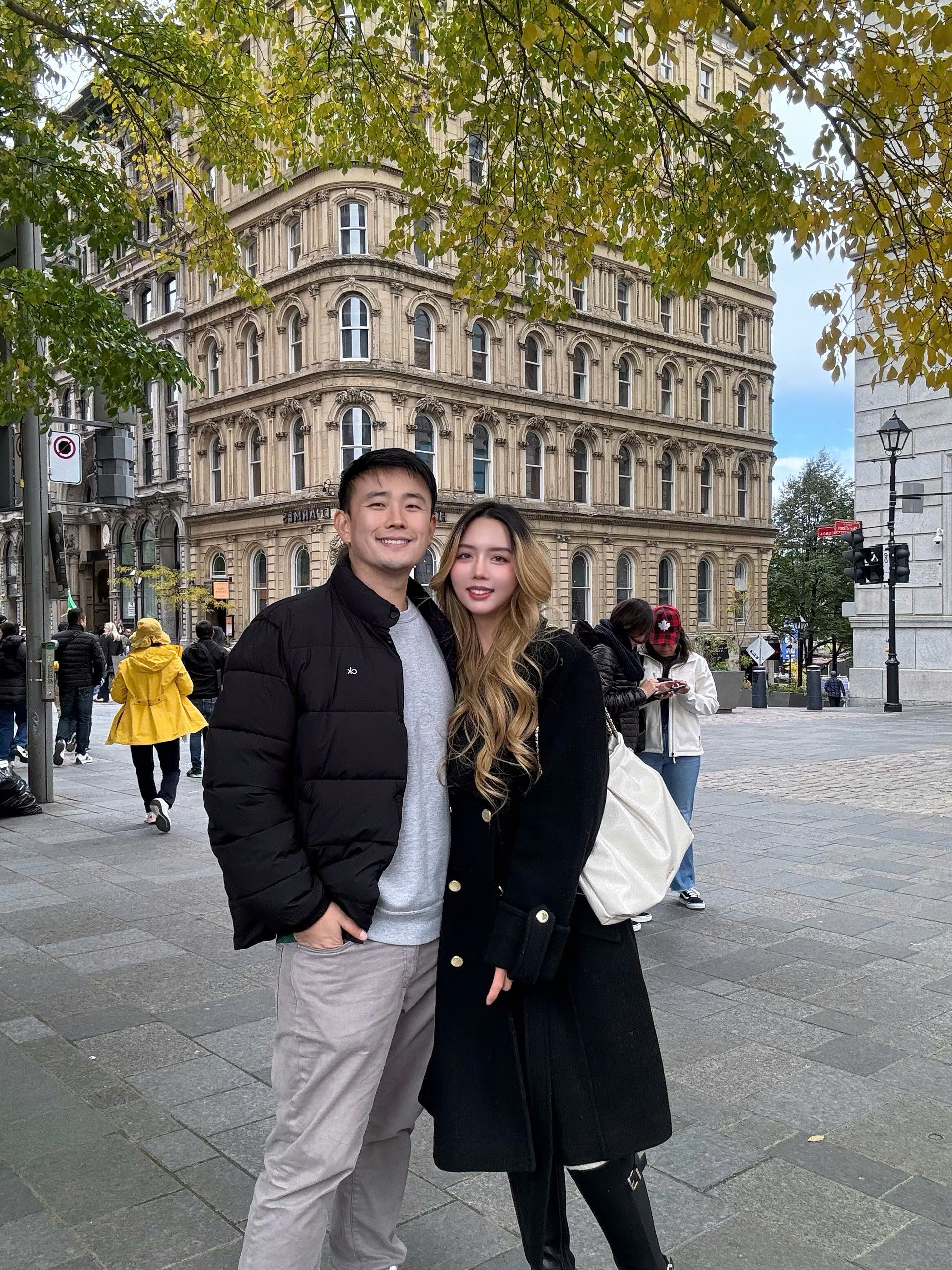 Chú rể dắt 2 con dê đi hỏi vợ và chuyện tình như phim của cô gái Việt - 2 Chú rể dắt 2 con dê đi hỏi vợ và chuyện tình như phim của cô gái Việt - 2