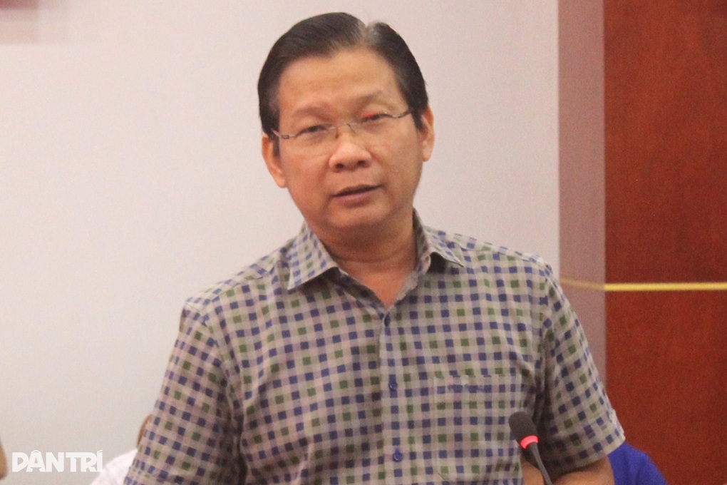 Vụ mua phân, lúa từ công ty xây dựng: Phê bình chủ tịch huyện - 1 Vụ mua phân, lúa từ công ty xây dựng: Phê bình chủ tịch huyện - 1