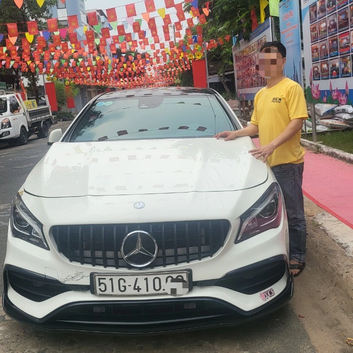 អ្នកបើកបររថយន្ត Mercedes បង្កើនល្បឿន 210 គីឡូម៉ែត្រក្នុងមួយម៉ោង ជាមួយនឹងអាជ្ញាប័ណ្ណផុតកំណត់ - 1 Tài xế ô tô Mercedes phóng 210km/h dùng bằng lái hết hạn - 1