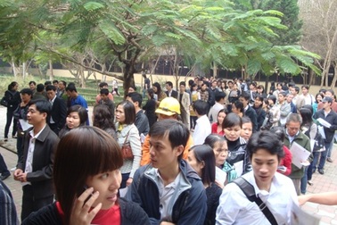 Sao phải gượng ép nhà thu nhập thấp?