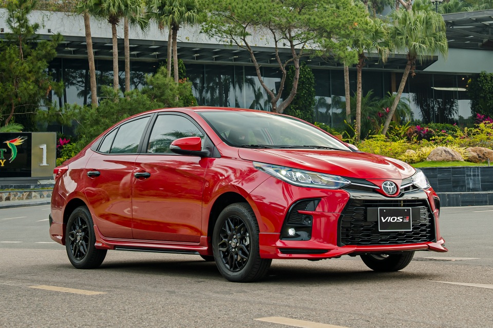 So sánh Honda City RS và Toyota Vios GR-S: Đồng hương tương tàn - 2 So sánh Honda City RS và Toyota Vios GR-S: Đồng hương tương tàn - 2
