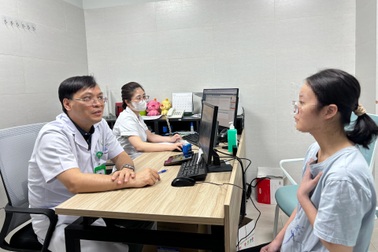 Bị tai nạn ô tô cán qua ngực, nữ sinh 18 tuổi thoát cửa tử thần kỳ