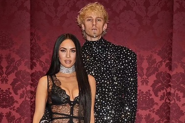 Megan Fox và bạn trai tái xuất sau khi đính hôn