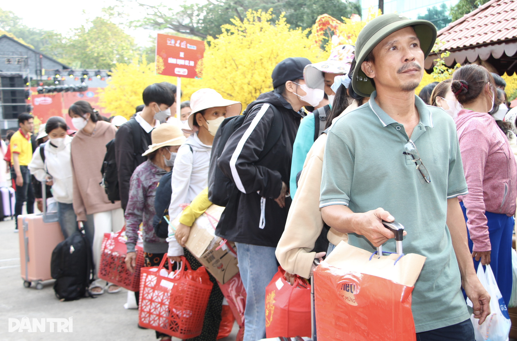 8. buszjegy.png chuyen-xe-mua-xuan_Xuan-Truong