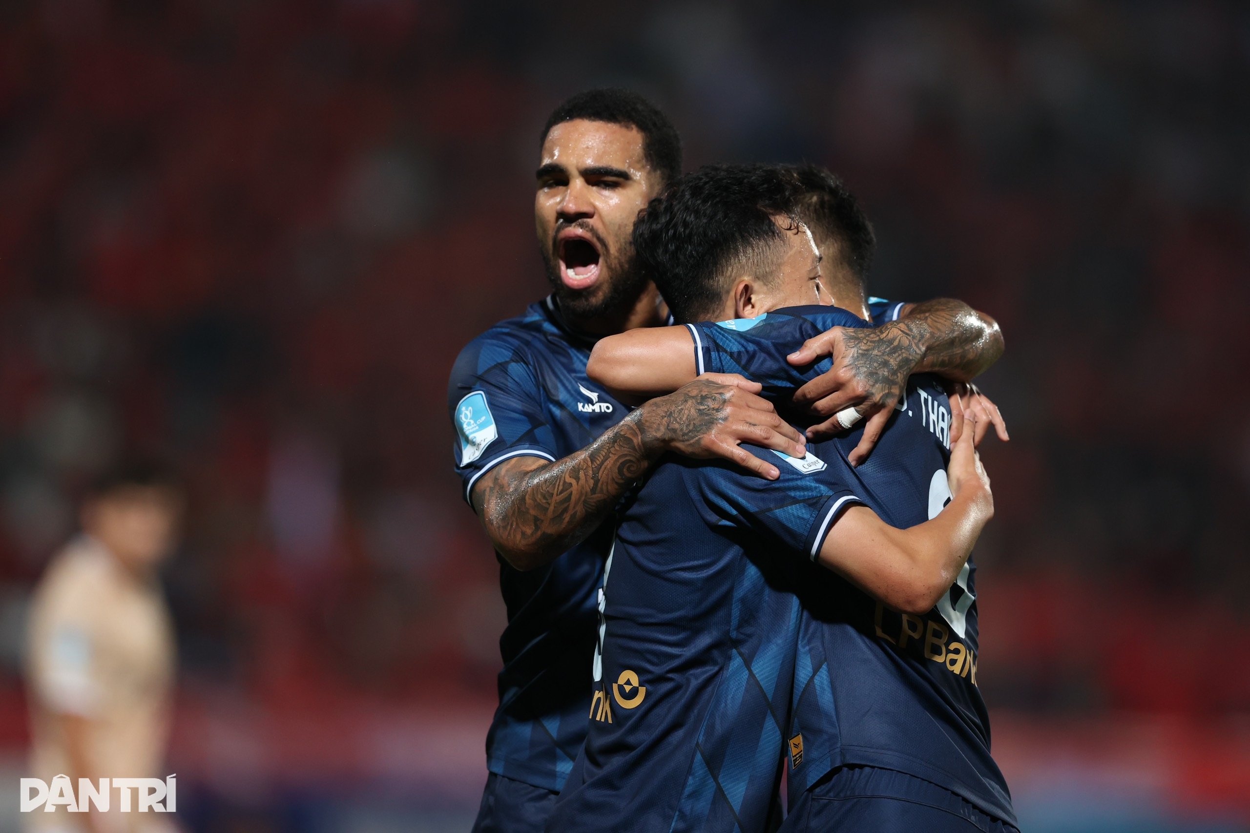 ក្លឹបប៉ូលីសហាណូយបានយកឈ្នះ HA Gia Lai នៅថ្ងៃដែលគ្រូបង្វឹក Gong Oh Kyun បង្ហាញខ្លួនជាលើកដំបូង - 3 CLB Công an Hà Nội đánh bại HA Gia Lai trong ngày HLV Gong Oh Kyun ra mắt - 3