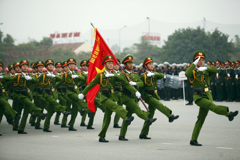 Những bàn chân lặng lẽ... - 1 Những bàn chân lặng lẽ... - 1