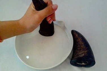 Uống bột sừng tê giác chữa sốt co giật, bé 2 tuổi ngộ độc