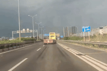 Tài xế khai lái ô tô đánh võng trên cao tốc ở TPHCM để ép công ty sa thải