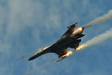 Chiến đấu cơ Trung Quốc diễn tập khai hỏa trên biển