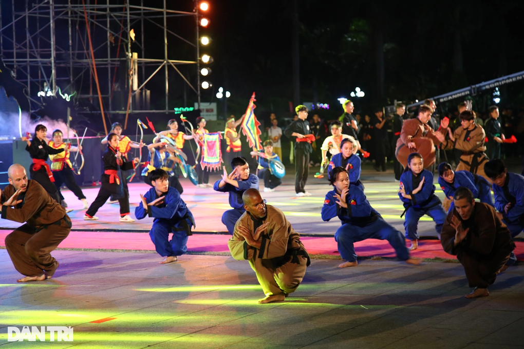 Nhiều môn phái trên thế giới tụ hội về miền đất võ Bình Định - 2 Nhiều môn phái trên thế giới tụ hội về miền đất võ Bình Định - 2