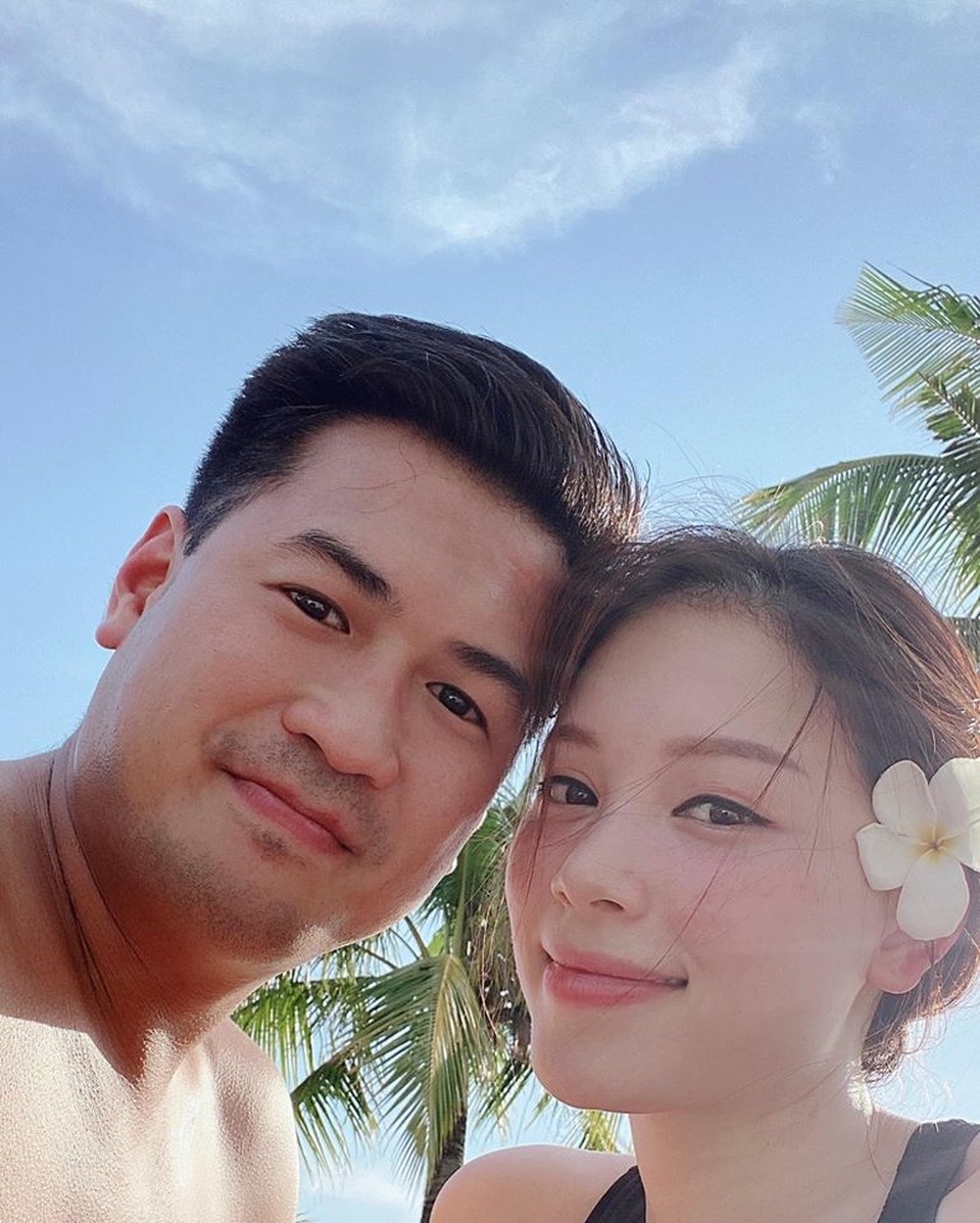 Lên báo Anh nhờ đeo khẩu trang, Linh Rin hé lộ Phillip Nguyễn tạo cảm hứng - 4 Lên báo Anh nhờ đeo khẩu trang, Linh Rin hé lộ Phillip Nguyễn tạo cảm hứng - 4