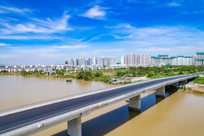 Cầu Long Đại nối liền hai phường Long Bình và Long Phước giúp kết nối giao thông khu vực và thúc đẩy phát triển kinh tế, xã hội