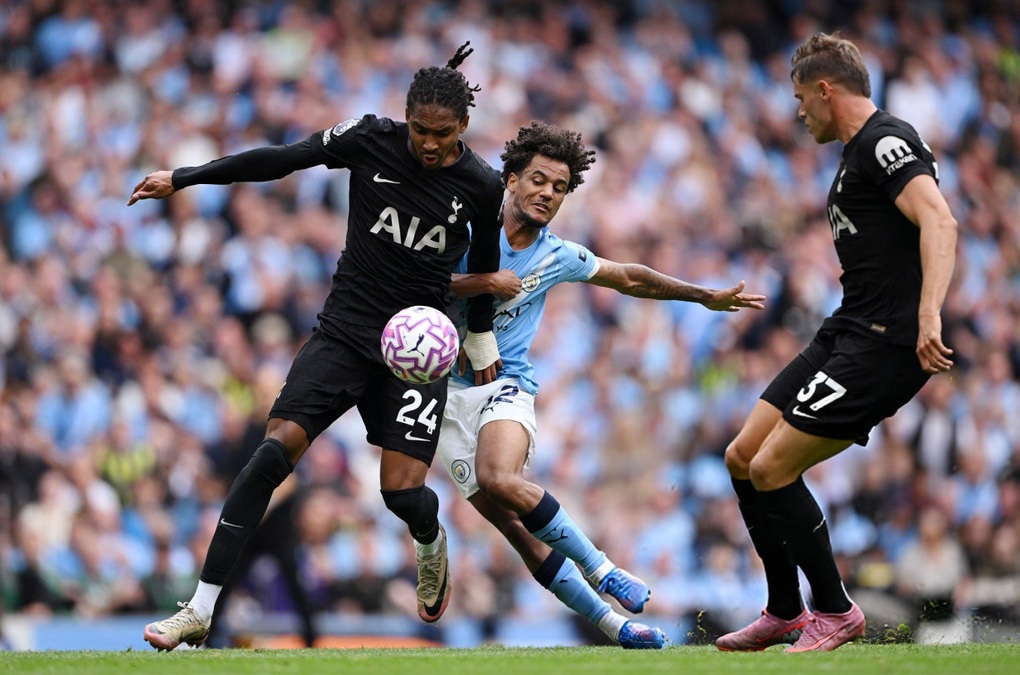 Sai lầm nối sai lầm, Man City gục ngã trước Tottenham - 1 Sai lầm nối sai lầm, Man City gục ngã trước Tottenham - 1