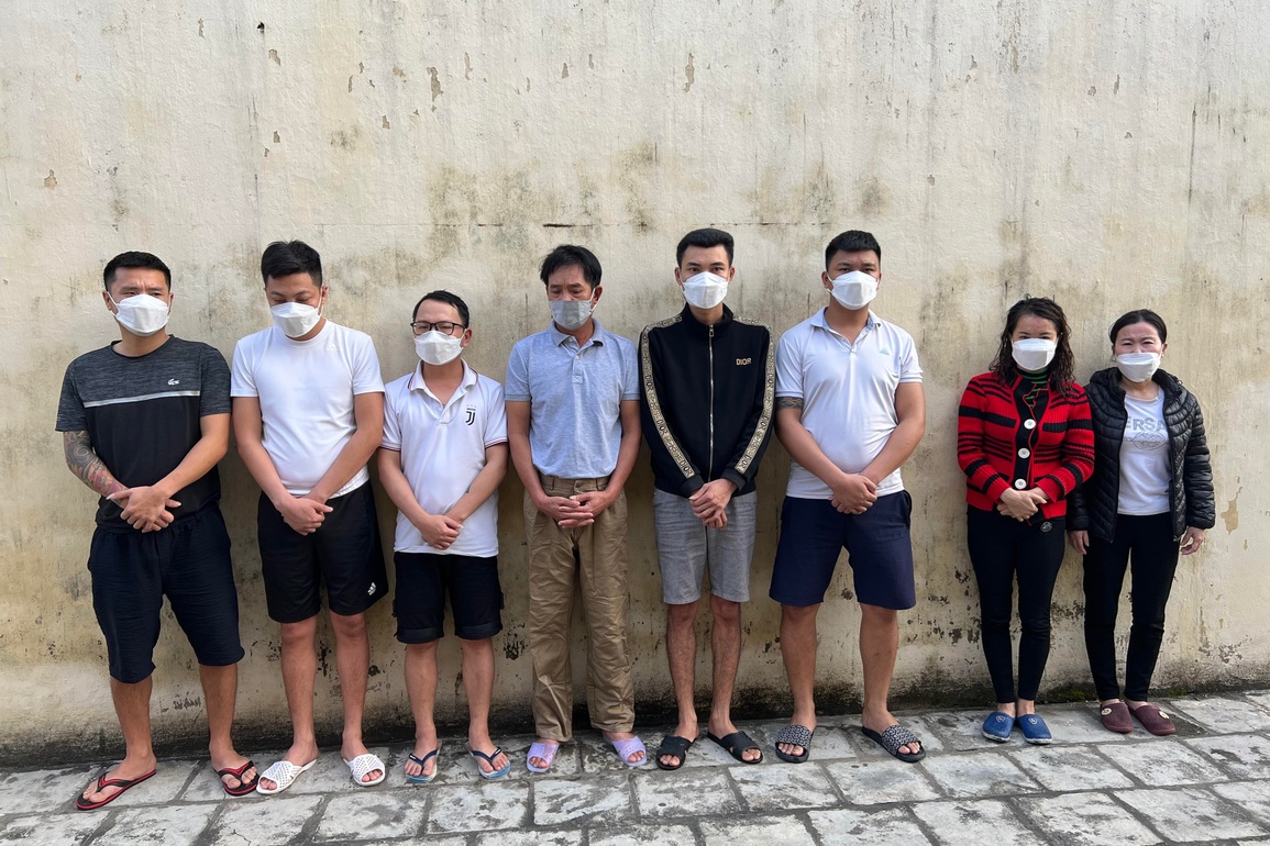Triệt phá đường dây đánh bạc với giao dịch hơn 10 tỷ đồng - 1 Triệt phá đường dây đánh bạc với giao dịch hơn 10 tỷ đồng - 1