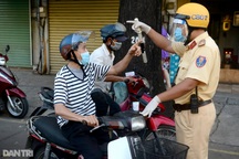 TPHCM không kiểm tra giấy xét nghiệm SARS-CoV-2 người đi lại trong địa bàn