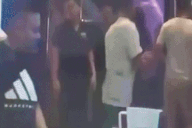 Làm rõ clip thanh niên cầm vật nghi súng, ẩu đả trước quán bar ở Huế