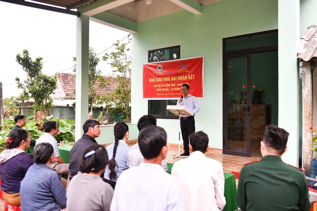 Khánh thành nhà Đại đoàn kết do BSR tài trợ tại tỉnh Quảng Ngãi - 2 Khánh thành nhà Đại đoàn kết do BSR tài trợ tại tỉnh Quảng Ngãi - 2