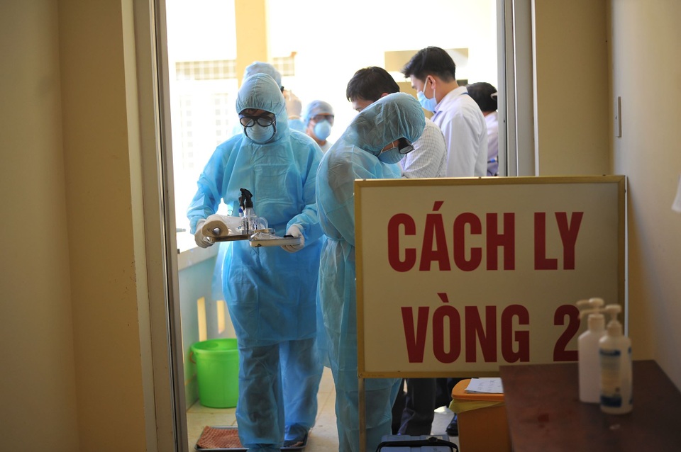 Đắk Lắk: Phong tỏa khoa Truyền nhiễm, cách ly khoảng 70 người - 2 Đắk Lắk: Phong tỏa khoa Truyền nhiễm, cách ly khoảng 70 người - 2