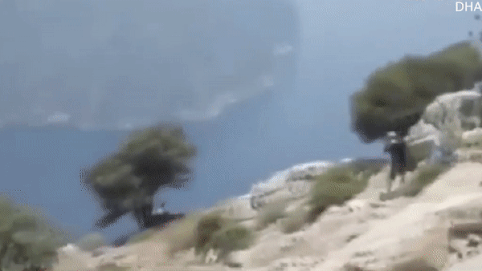 Hành vi tàn độc của gã chồng đẩy vợ bầu xuống vực để chiếm tiền bảo hiểm - 1 Hành vi tàn độc của gã chồng đẩy vợ bầu xuống vực để chiếm tiền bảo hiểm - 1