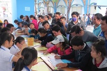 Nộp hồ sơ xét tuyển ĐH đợt 1: Nhiều sai sót ngô nghê