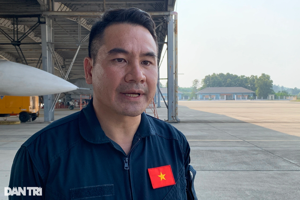 Phi công chia sẻ cảm xúc bay cùng Hổ mang chúa Su-30MK2 trên bầu trời Hà Nội - 7 Phi công chia sẻ cảm xúc bay cùng Hổ mang chúa Su-30MK2 trên bầu trời Hà Nội - 7