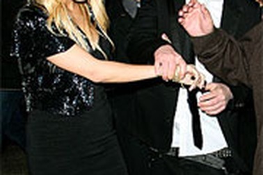 Nicole Richie lần đầu xuất hiện sau khi sinh con