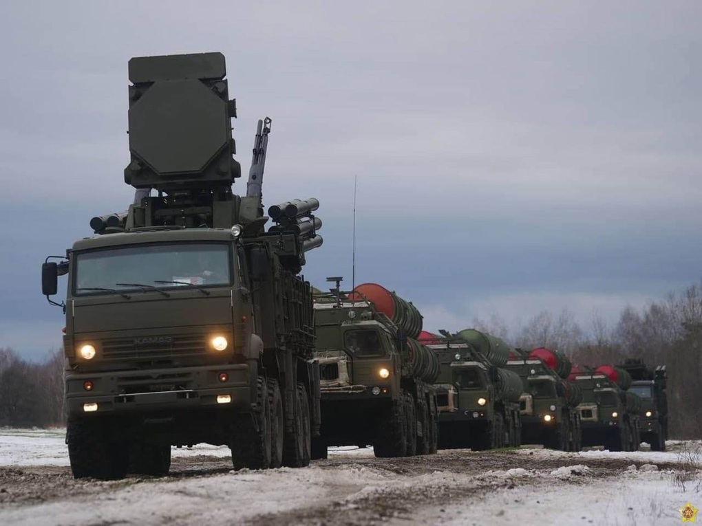 Tình báo Ukraine nói về chiến thuật tung hỏa mù của Nga tại Belarus - 1 Tình báo Ukraine nói về chiến thuật tung hỏa mù của Nga tại Belarus - 1
