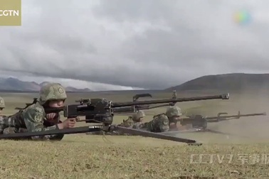 Trung Quốc diễn tập bắn đạn thật gần biên giới Ấn Độ