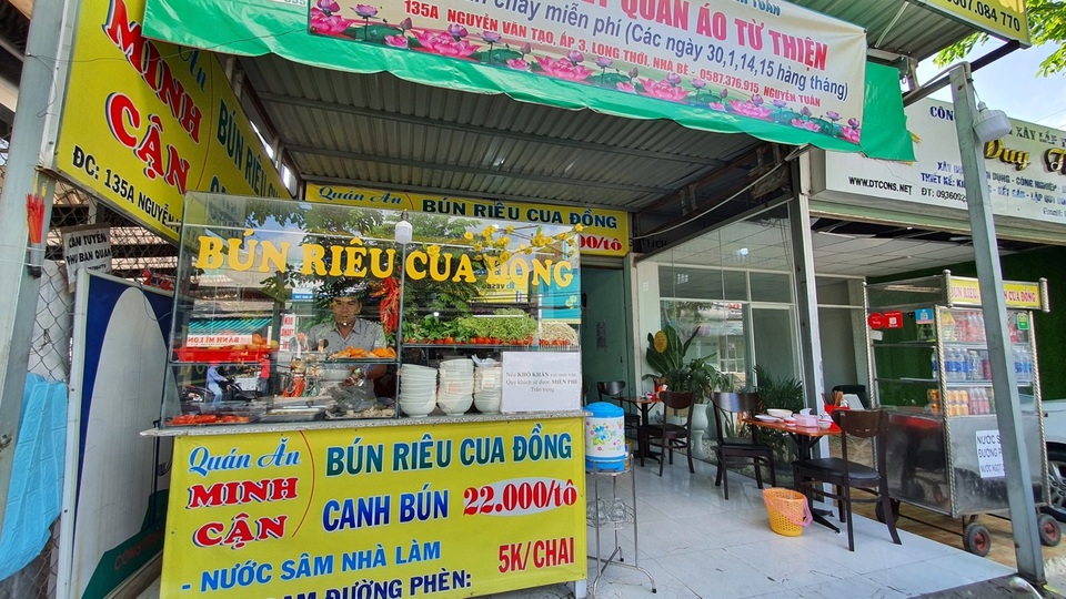 Quán bún riêu miễn phí ở Sài Gòn mời người nghèo đến ăn - 7 Quán bún riêu miễn phí ở Sài Gòn mời người nghèo đến ăn - 7
