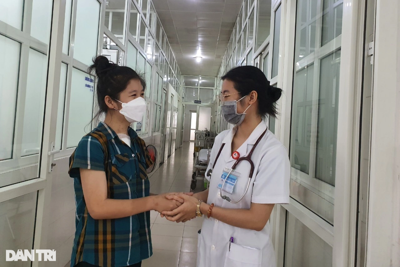 Cảm động câu chuyện người mẹ trẻ được tái sinh từ tấm lòng nhân ái - 1