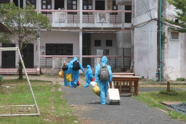 Đình chỉ trưởng trạm y tế, chờ điều tra trách nhiệm phòng chống dịch