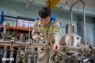 Dây chuyền tiền tỷ tê liệt vì cái đồng hồ nước: Lời giải bất ngờ của anh kỹ sư Việt