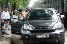 Cán bộ Quận ủy Cầu Giấy tham gia bàn bạc đánh “dằn mặt” chủ xe CRV