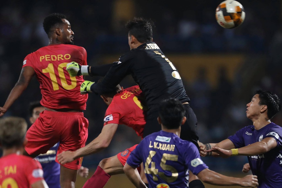 Hà Nội FC 4-2 Sài Gòn FC: Mưa bàn thắng ở Hàng Đẫy - 5 Hà Nội FC 4-2 Sài Gòn FC: Mưa bàn thắng ở Hàng Đẫy - 5