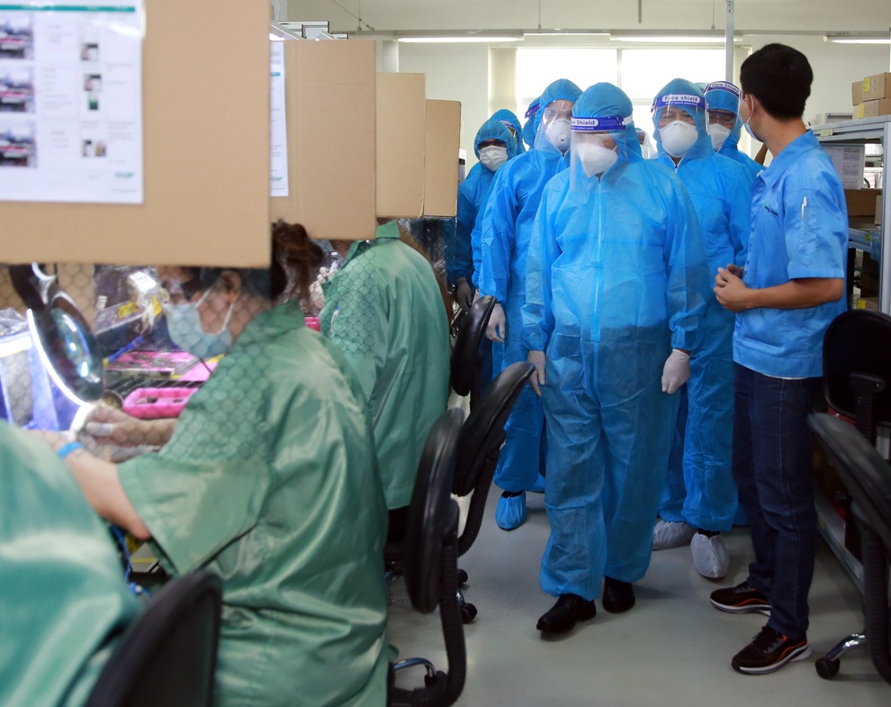 Phó Thủ tướng: Còn người còn của, an toàn dịch bệnh mới được sản xuất - 1 Phó Thủ tướng: Còn người còn của, an toàn dịch bệnh mới được sản xuất - 1