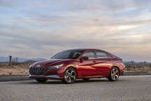 Cận cảnh Hyundai Elantra thế hệ mới vừa ra mắt - Làn gió lạ