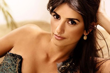 Penelope Cruz trầm trồ về con gái của Tom Cruise