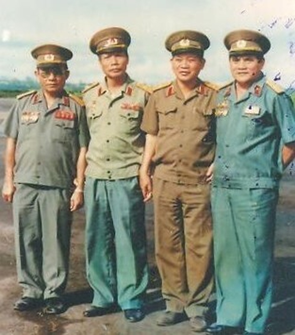Chuyện ở làng có 5 vị tướng, 503 liệt sĩ, hơn 100 Mẹ Việt Nam anh hùng - 3 Chuyện ở làng có 5 vị tướng, 503 liệt sĩ, hơn 100 Mẹ Việt Nam anh hùng - 3