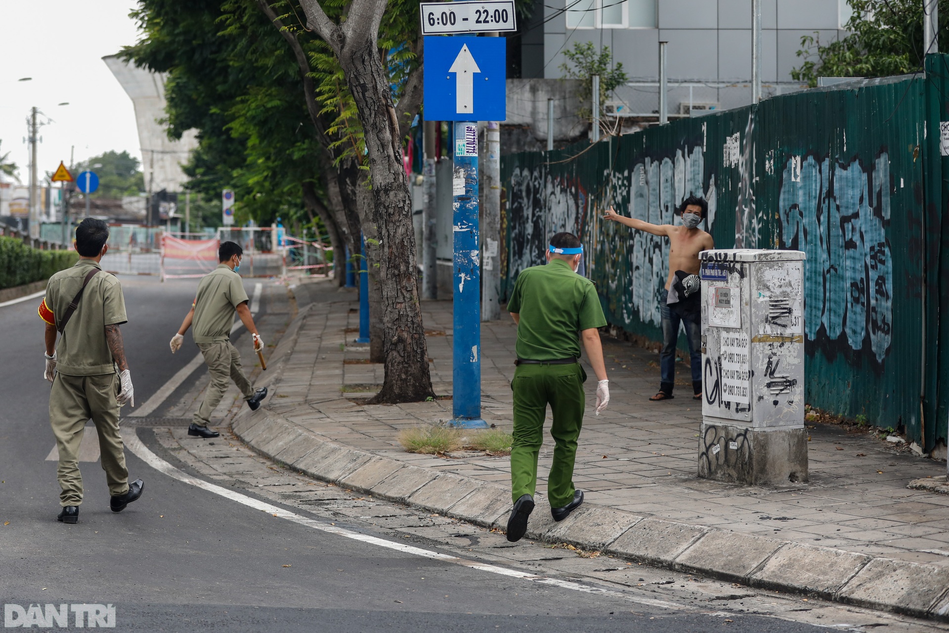 Đưa người lang thang ở TPHCM về khu tập trung nuôi ăn, ở và chăm sóc y tế - 4 Đưa người lang thang ở TPHCM về khu tập trung nuôi ăn, ở và chăm sóc y tế - 4