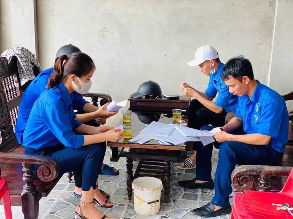 Tuổi trẻ Nghệ An đồng diễn ấn tượng màn “đánh giặc corona” - 8 Tuổi trẻ Nghệ An đồng diễn ấn tượng màn “đánh giặc corona” - 8