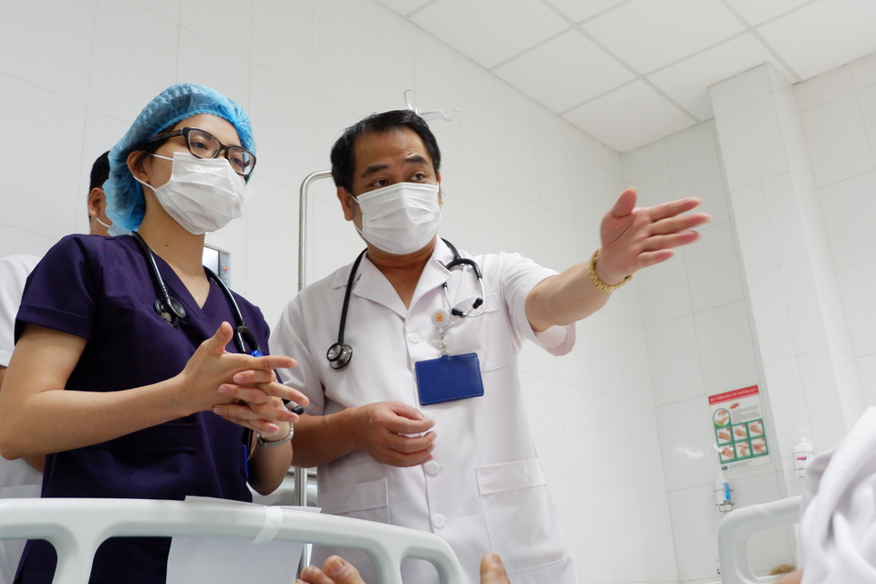 Từ tuyến đầu chống Covid-19: Thời gian chính là thách thức lớn nhất - 1