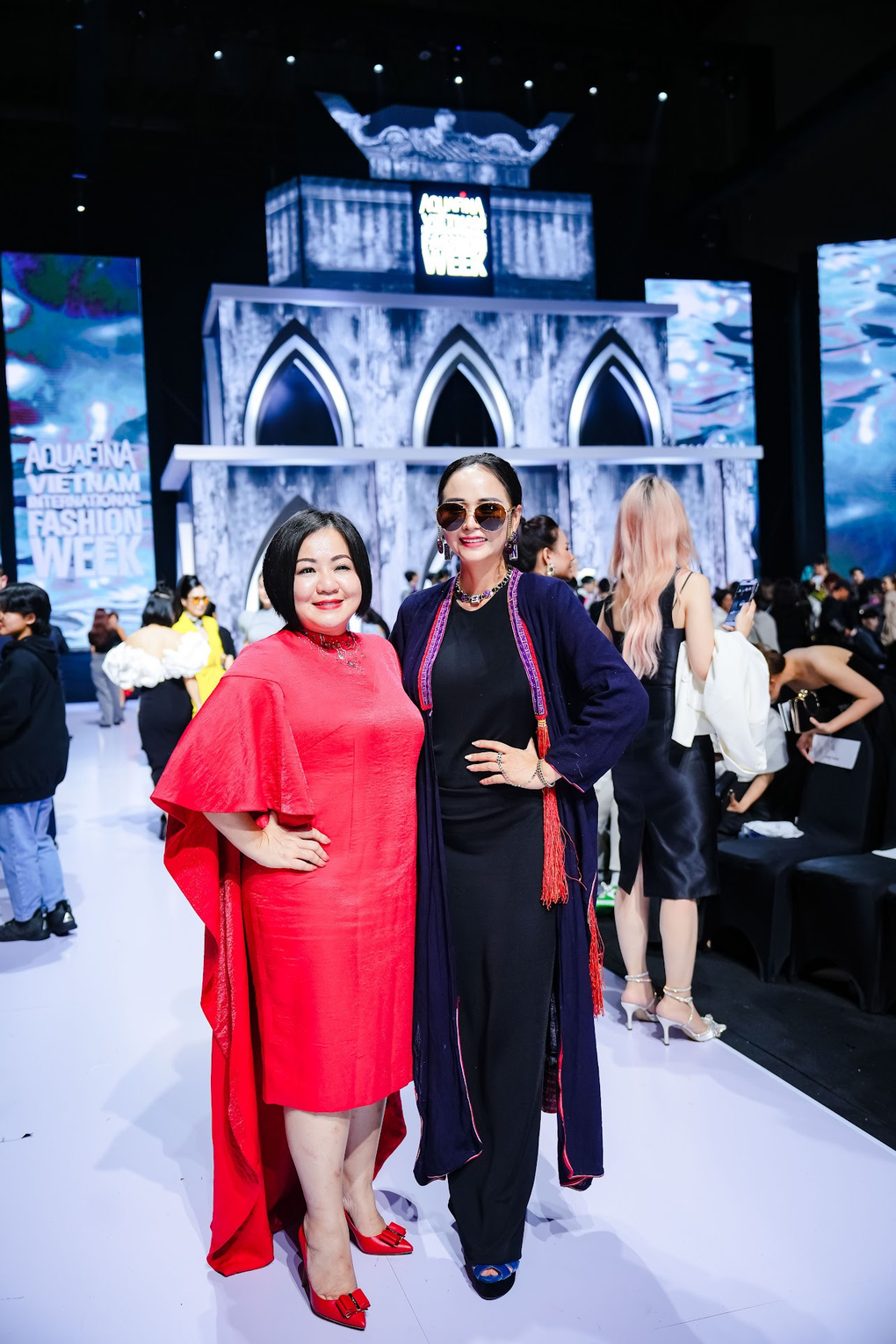 NTK Thanh Hương Bùi diện đồ phong cách xem show thời trang - 4 NTK Thanh Hương Bùi diện đồ phong cách xem show thời trang - 4