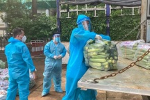 Khánh Vân, Kim Duyên… trao tặng "thực phẩm 0 đồng" cho người dân thành phố