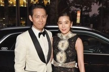 Lee Jung Jae của "Trò chơi con mực" đẹp đôi bên bạn gái tài phiệt tại Mỹ