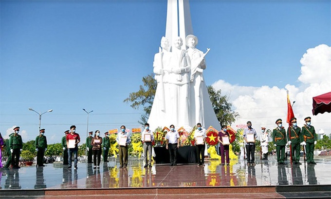 Kiên Giang: Thực hiện tốt công tác tìm kiếm, quy tập, xác định thông tin hài cốt liệt sĩ - Ảnh 1.