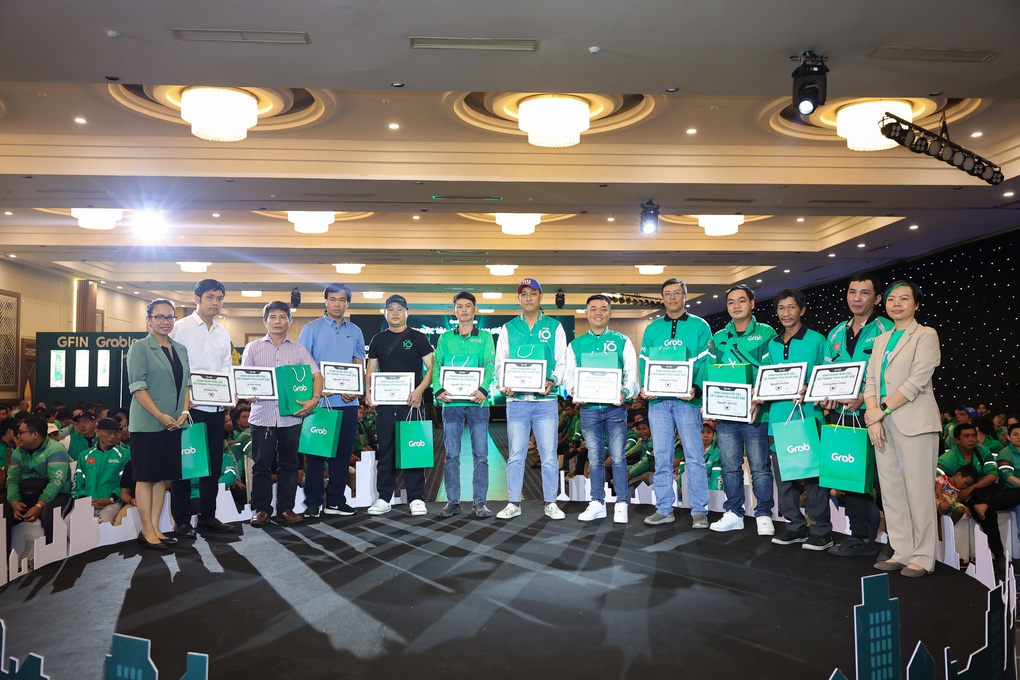 Hàng nghìn tài xế công nghệ hội ngộ trong chuỗi sự kiện tri ân của Grab - 6 Hàng nghìn tài xế công nghệ hội ngộ trong chuỗi sự kiện tri ân của Grab - 6
